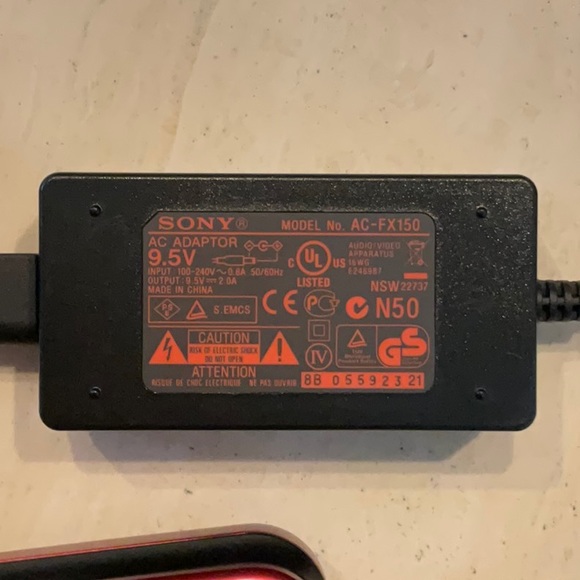 Sony Portable CD DVD Player DVP-FX820 With AC Adapter & Remote Control Red - Picture 5 of 16